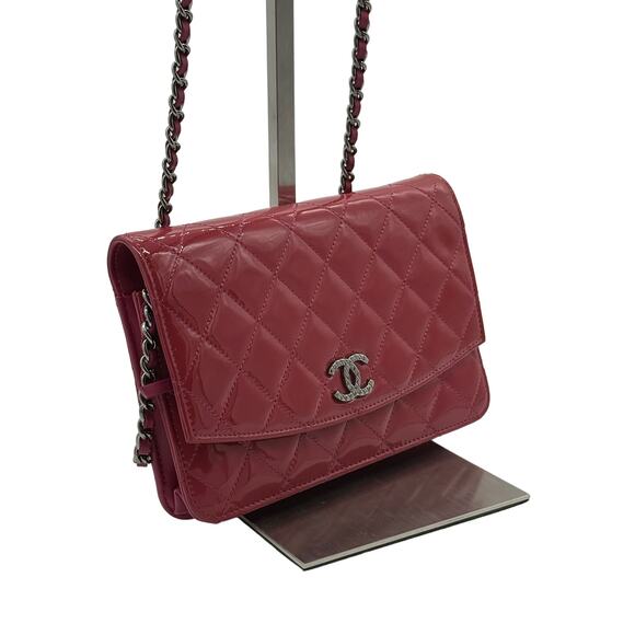 Chanel Patent Quilted Brilliant Wallet On Chain WOC Berry*Gorgeous with COA - Picture 2 of 15
